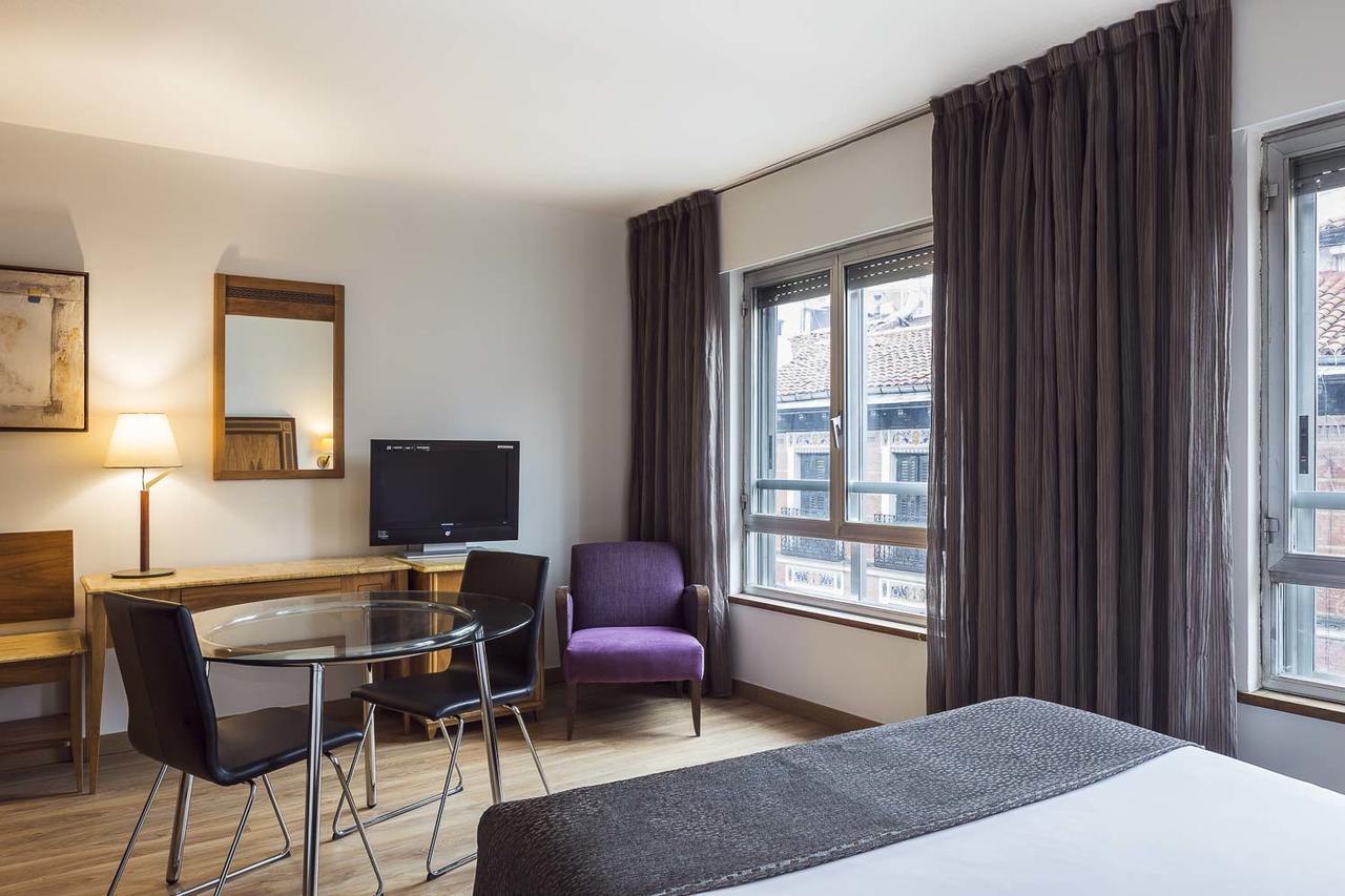 Apartamentos Leganitos Мадрид Екстер'єр фото