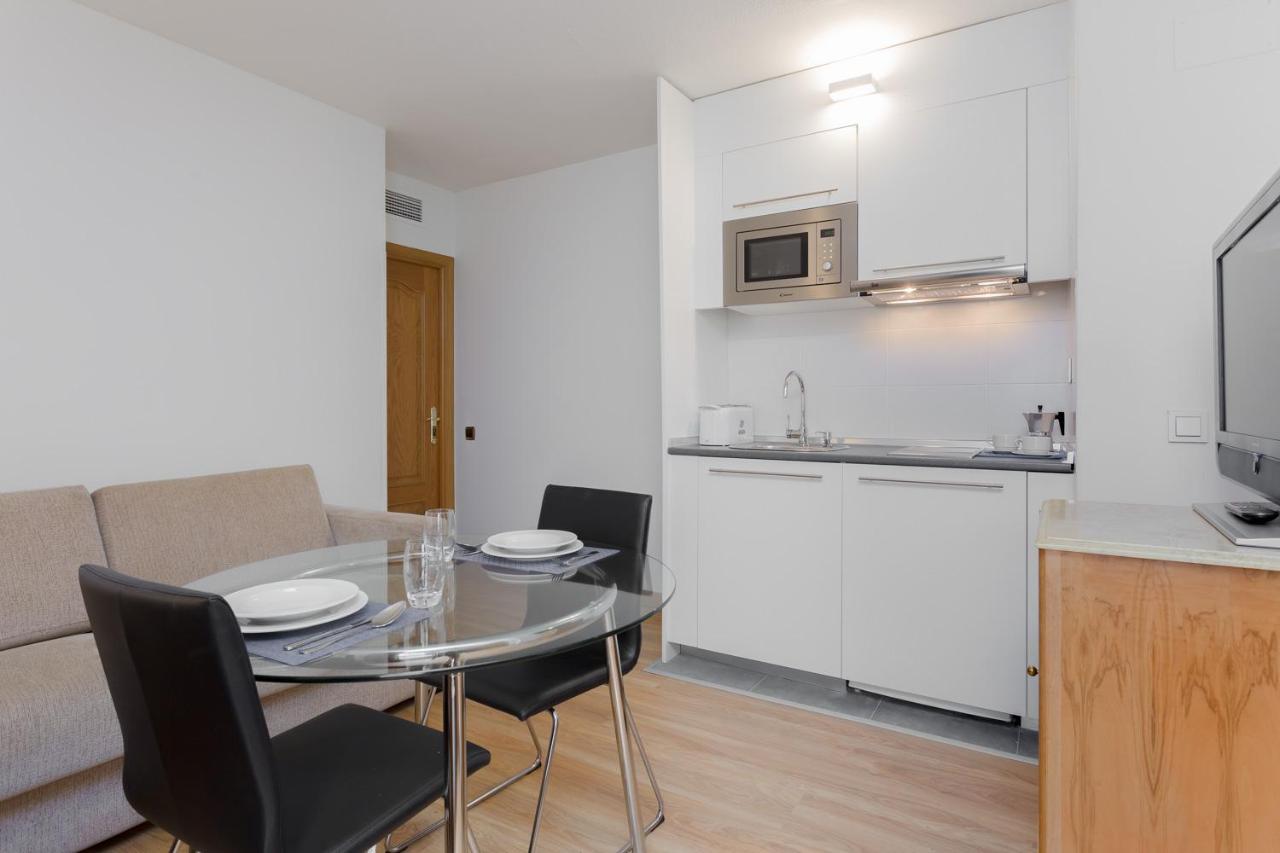 Apartamentos Leganitos Мадрид Екстер'єр фото