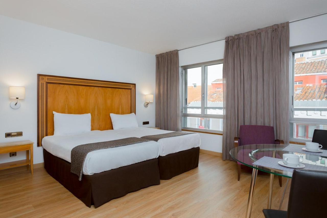 Apartamentos Leganitos Мадрид Екстер'єр фото