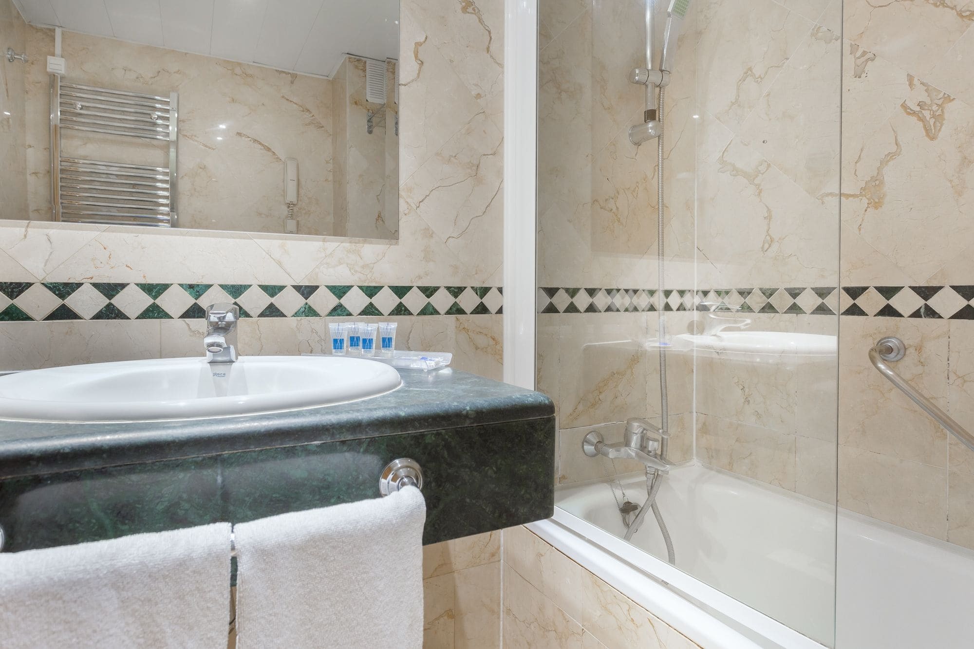 Apartamentos Leganitos Мадрид Екстер'єр фото